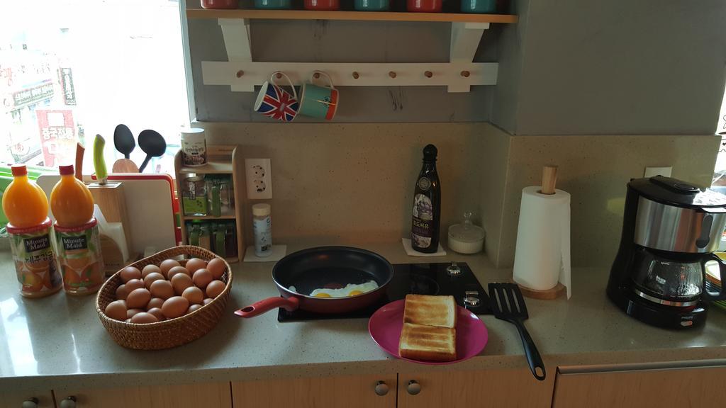 בוסאן Sky Island Guesthouse מראה חיצוני תמונה