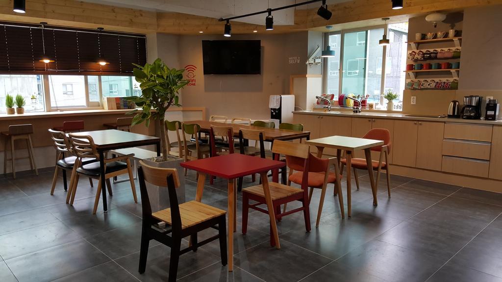 בוסאן Sky Island Guesthouse מראה חיצוני תמונה