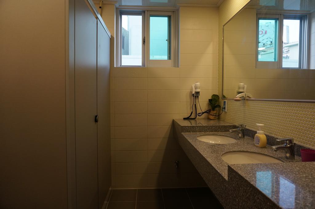 בוסאן Sky Island Guesthouse מראה חיצוני תמונה