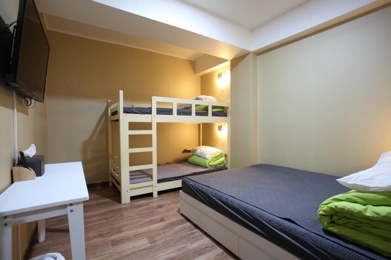 בוסאן Sky Island Guesthouse מראה חיצוני תמונה