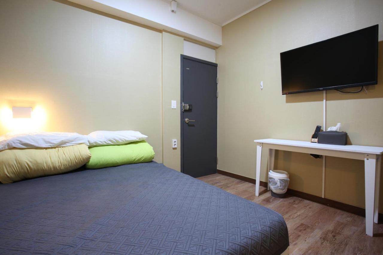 בוסאן Sky Island Guesthouse מראה חיצוני תמונה