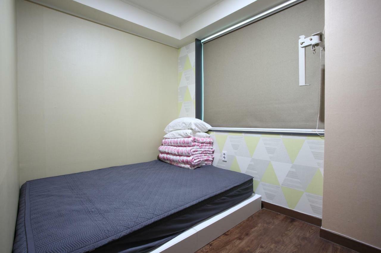 בוסאן Sky Island Guesthouse מראה חיצוני תמונה