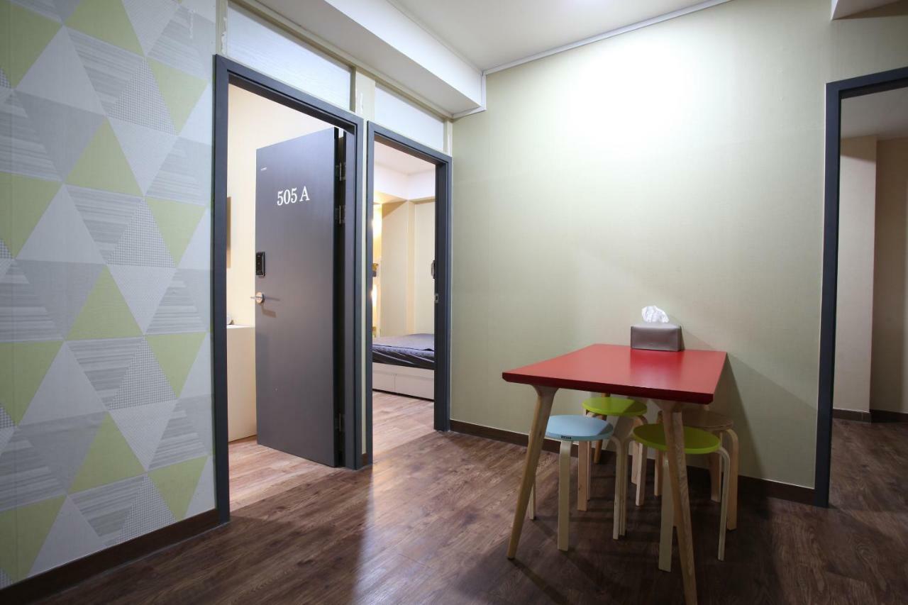 בוסאן Sky Island Guesthouse מראה חיצוני תמונה