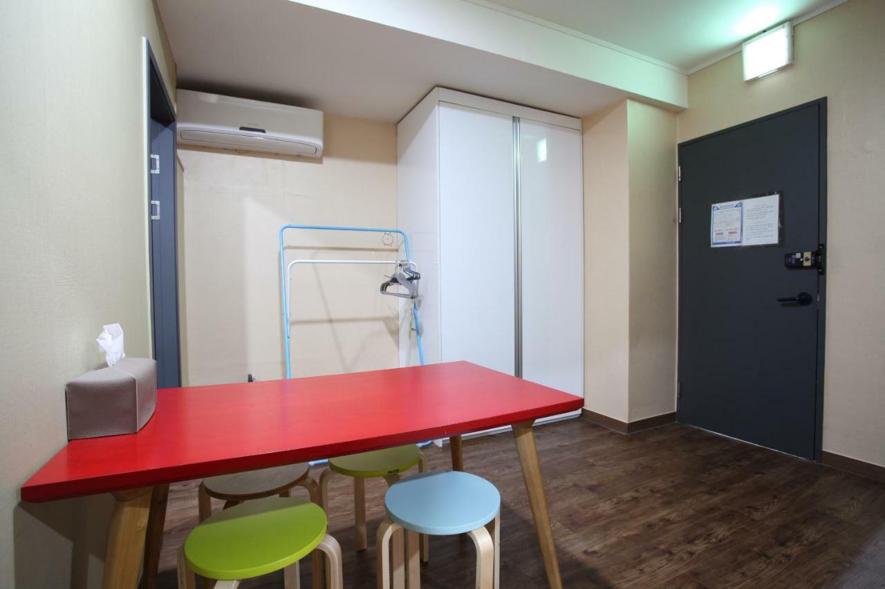 בוסאן Sky Island Guesthouse מראה חיצוני תמונה